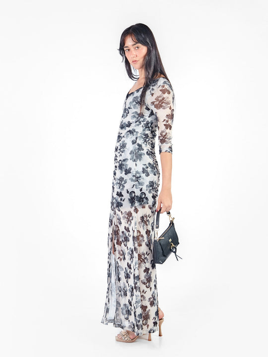 Vestido mesh manga 3/4 con escote en V y corrugado
