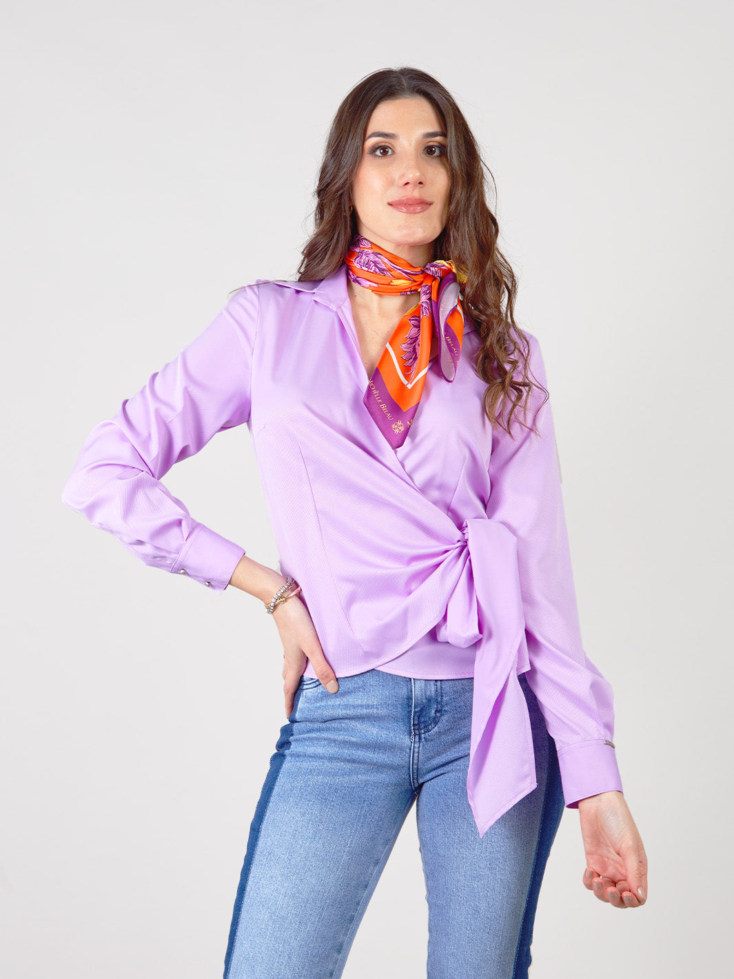 Blusa Elegante Manga Larga Envolvente Clara