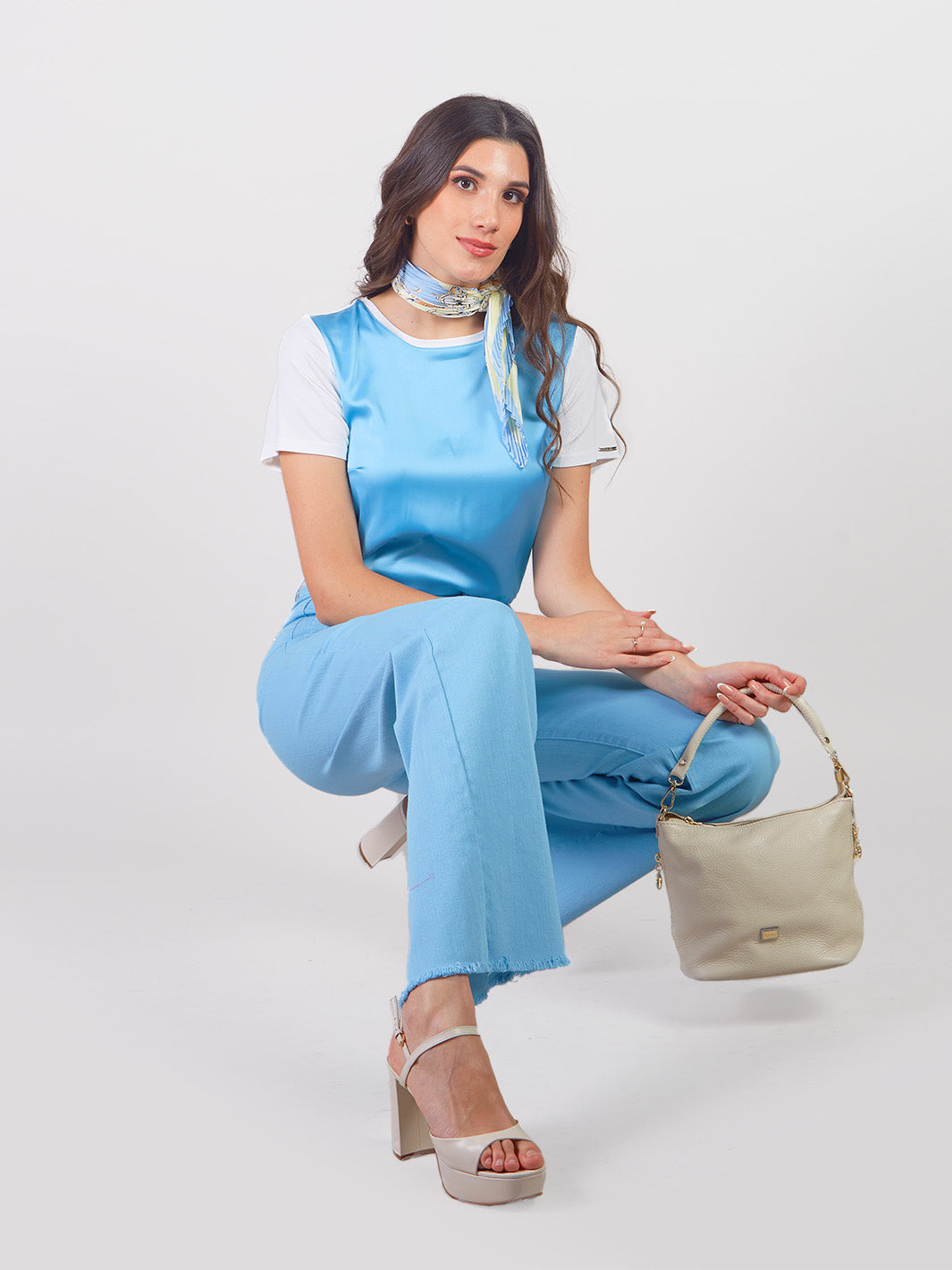 FIONA - SILKY SHORT SLEEVE BLOUSE