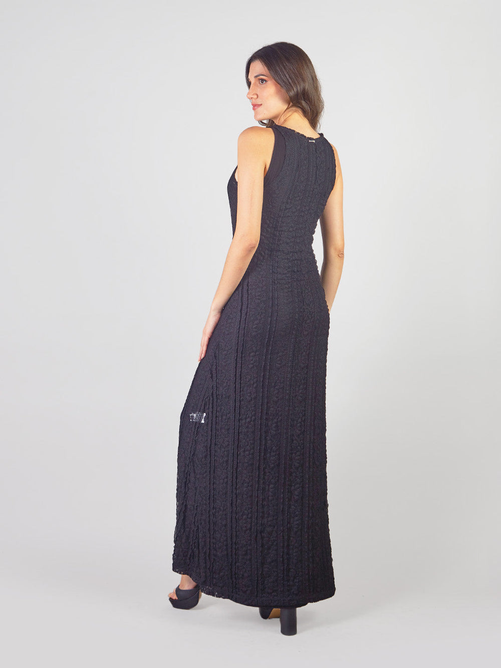 AMARINDA - LONG SLEEVELESS DRESS