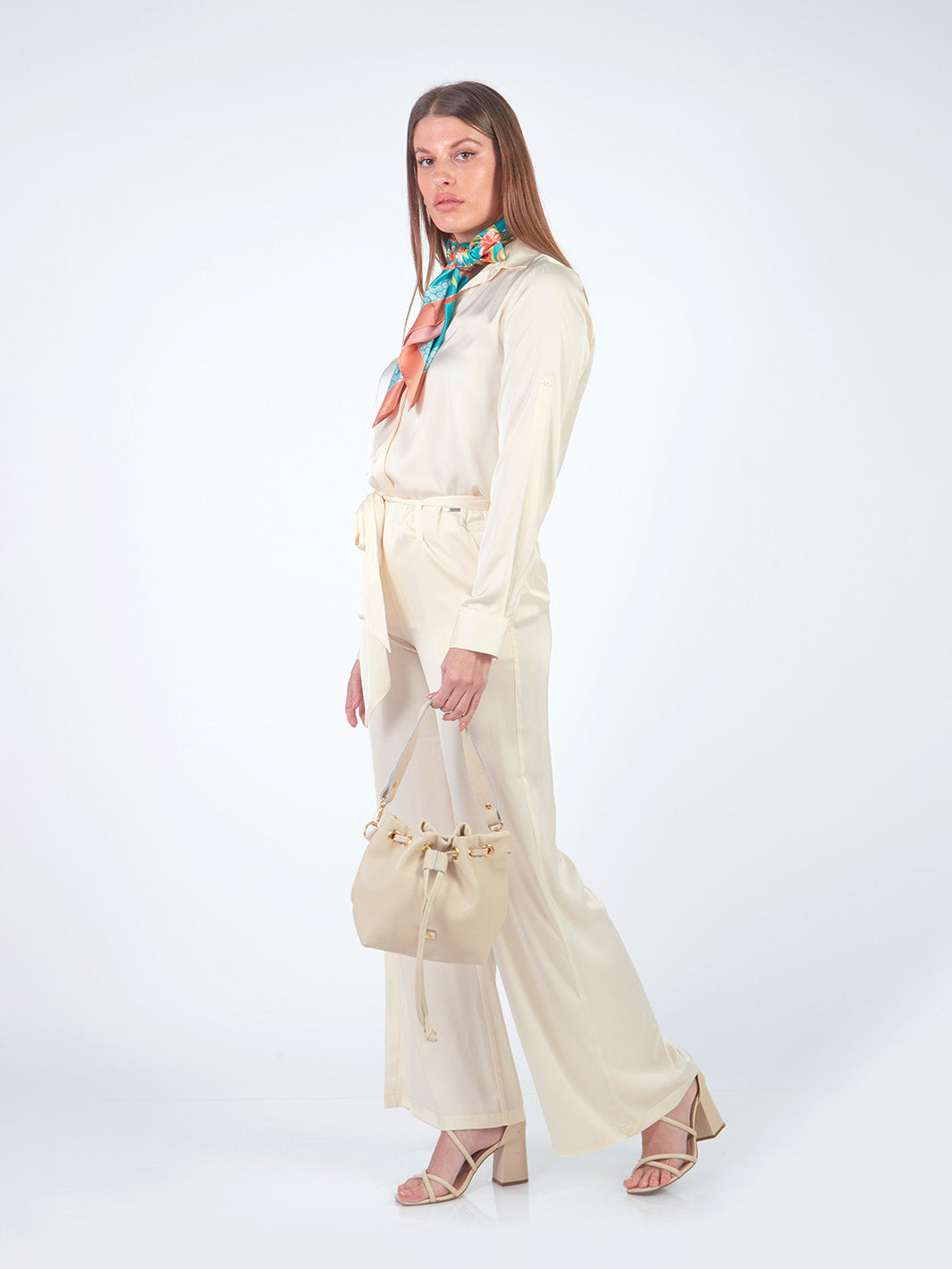 TAYLOR - BLUSA CAMISERA MANGA LARGA