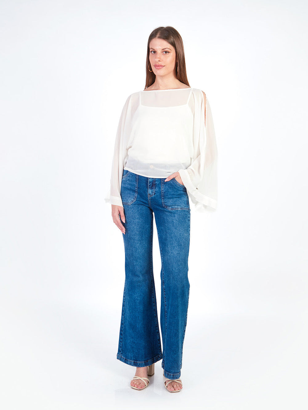 GRACE - BLUSA MANGA LARGA CON ESCOTE OJAL