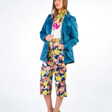 TINA - CAPRI CON ESTAMPADO FLORAL AZUL