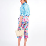 TINA - CAPRI CON ESTAMPADO FLORAL LILA