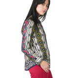 Blusa manga larga de cuello camisero estampada
