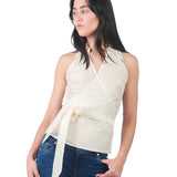 Blusa manga cero de cuello camisero envolvente de tela bordada HUESO